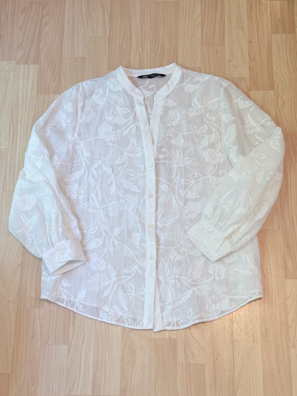 Zara White Sheer Jacquard Floral Top - Women’s M